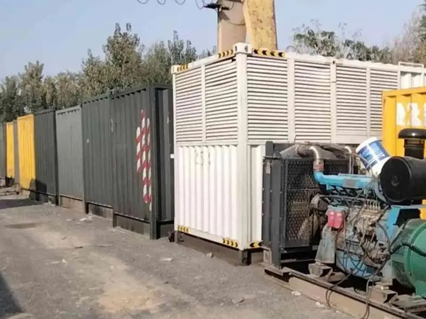 花都200KW柴油发电机机组每小时油耗是多少？